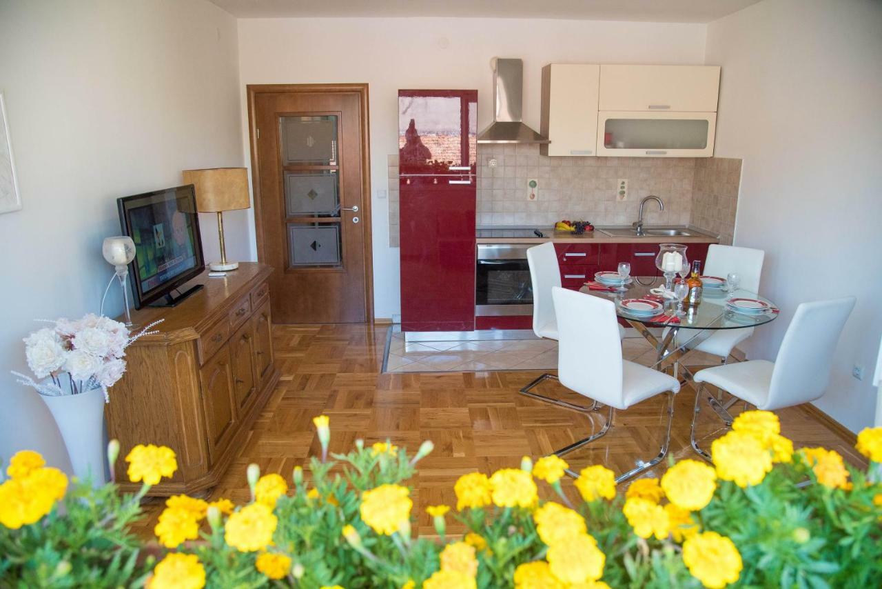 Apartment Ines Sinj Eksteriør billede