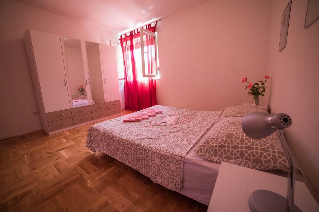 Apartment Ines Sinj Eksteriør billede